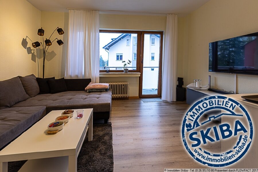 3-Zimmer Erdgeschoss-Wohnung mit Balkon in Boos bei Kelberg - Wohnzimmer