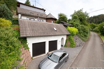 Individueller Baustil: Einfamilienhaus mit Ausblick über den Eifelort Acht zwischen Mayen u. Adenau - ruhige und erhöhte Lage