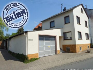 Modern renoviertes Wohnhaus mit großer Garage im Eifelhöhenort Barweiler, 53534 Barweiler, Einfamilienhaus