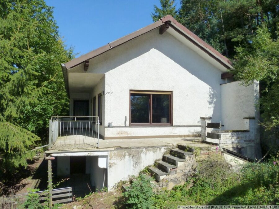 Wochenendhaus mitten in der Natur vom Ommelbachtal - Gartenseite