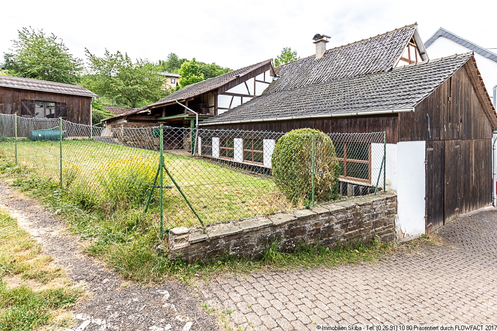 Einfamilienhaus mit viel Platz in den Nebengebäuden + Gartengrundstück