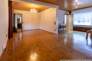 Zwei Einfamilienhäuser im Ortskern von Hönningen: Eigenheim und Anlageobjekt ideal kombinierbar - Wohnbereich Hinterhaus