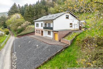 Weitblick über das Kesselinger Tal: Wohnhaus in ruhiger Ortsrandlage - erhöhte Hanglage
