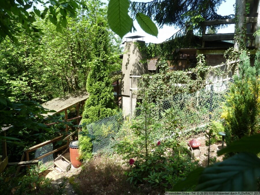 Wochenendhaus mit Fernblick in idyllischer Waldlage - Mitten im Wald