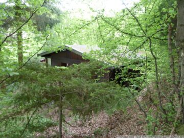 Eifel-Wochenendhaus in besonderer Waldlage, 53506 Lind-Obliers, Einfamilienhaus