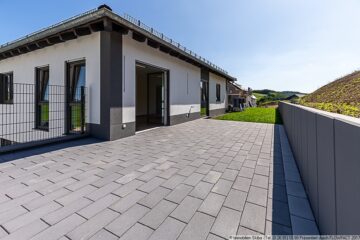 Moderne Neubau-Eigentumswohnung Nähe Nürburgring: Erstbezug mit Blick ins Grüne - Terrasse und Garten OG