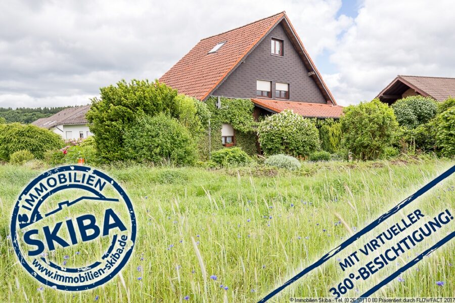 Ortsrandlage mit Weitblick ins Grüne: Einfamilienhaus auf ruhiggelegenem Eckgrundstück in Virneburg - ruhig gelegenes Eckgrundstück