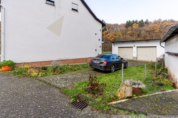 Eifel-Wohnhaus mit viel Platz im 9-Häuser-Dorf Kirmutscheid - Doppelgarage