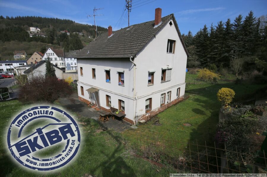 Sanierungsbedürftiges Einfamilienhaus - Zentral Wohnen in Adenau - mit Garten