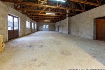 Gewerbehalle mit Garagen: Ehemalige Schreinerei mit viel Platz als Lager oder für den Motorsport - weitere Lagerhalle Bild 1