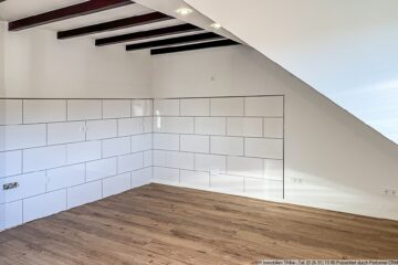 Erstbezug nach Sanierung: 3-Zimmer-Dachgeschoss-Wohnung in Herschbroich bei Adenau - Küchenbereich