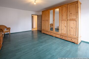 4-Zimmer-Wohnung mit Balkon in Barweiler, Nähe Nürburgring - Schlafzimmer 1 Bild 2