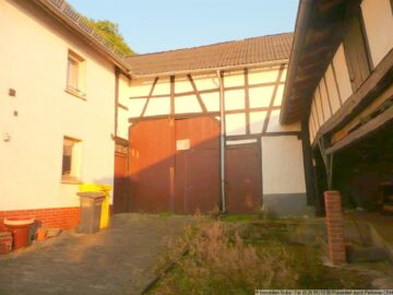 Ehemaliges Bauernhaus mit Scheune, Stall und Nebengebäude, 53533 Aremberg, Einfamilienhaus