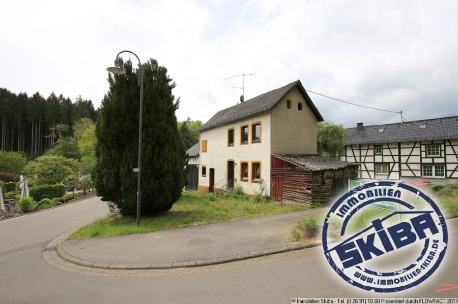 Kleines, renovierungsbedürftiges Bauernhaus im idyllischem Eifeldorf Eichenbach - Hausansicht
