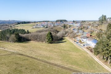 Weitblick in die Natur: Einfamilienhaus am Ortsrand von Harscheid/Eifel - Weitblick durch erhöhte Lage
