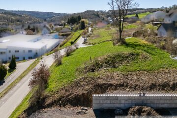 Eck-Baugrundstück mit Ausblick in Antweiler an der Ahr in der Eifel - erhöhte Lage
