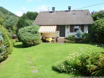 Wochenendhaus im Landhausstil in grüner Lage, 53518 Quiddelbach, Einfamilienhaus