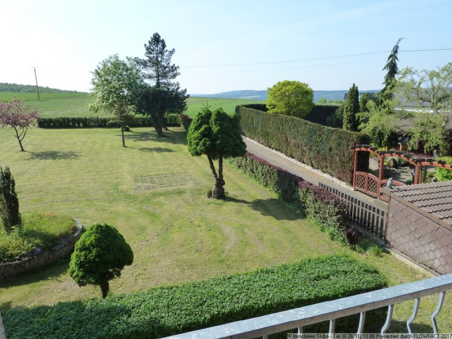 Wohnung mit Balkon und Einbauküche - Ausblick Balkon