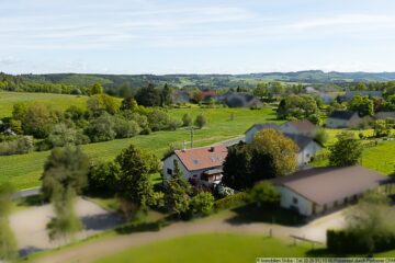 Viel Platz im Nebengebäude - Großer Garten - Eifel-Einfamilienhaus mit Einliegerwohnung in Bodenbach - Blick ins Grüne