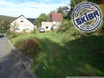 Eifelhäuschen mit Bruchsteinmauern und Scheune auf schönem Gartengrundstück, 56729 Langenfeld, Einfamilienhaus
