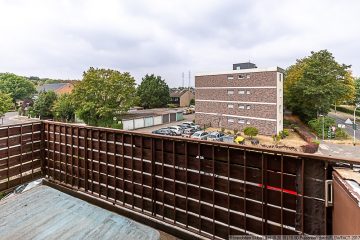 Eigentumswohnung mit Terrasse und Balkon in Köln-Pesch - Ausblick Balkon Schlafzimmer 2