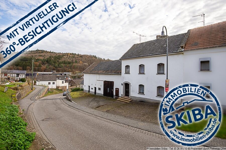 Stark sanierungsbedürftiges Bauernhaus mit viel Platz in Scheune und Stall in Antweiler/Ahr - Bauernhaus mit Scheune in Antweiler