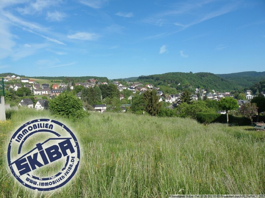 Wohnen mit Panoramablick über Adenau und viel Sonne bis spät abends - Panoramablick