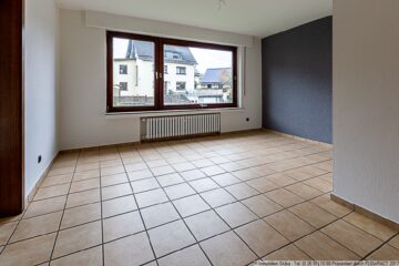 Erdgeschoss-Wohnung mit Balkon und Garage - nur einen Ort von der Stadt Adenau entfernt - Esszimmer
